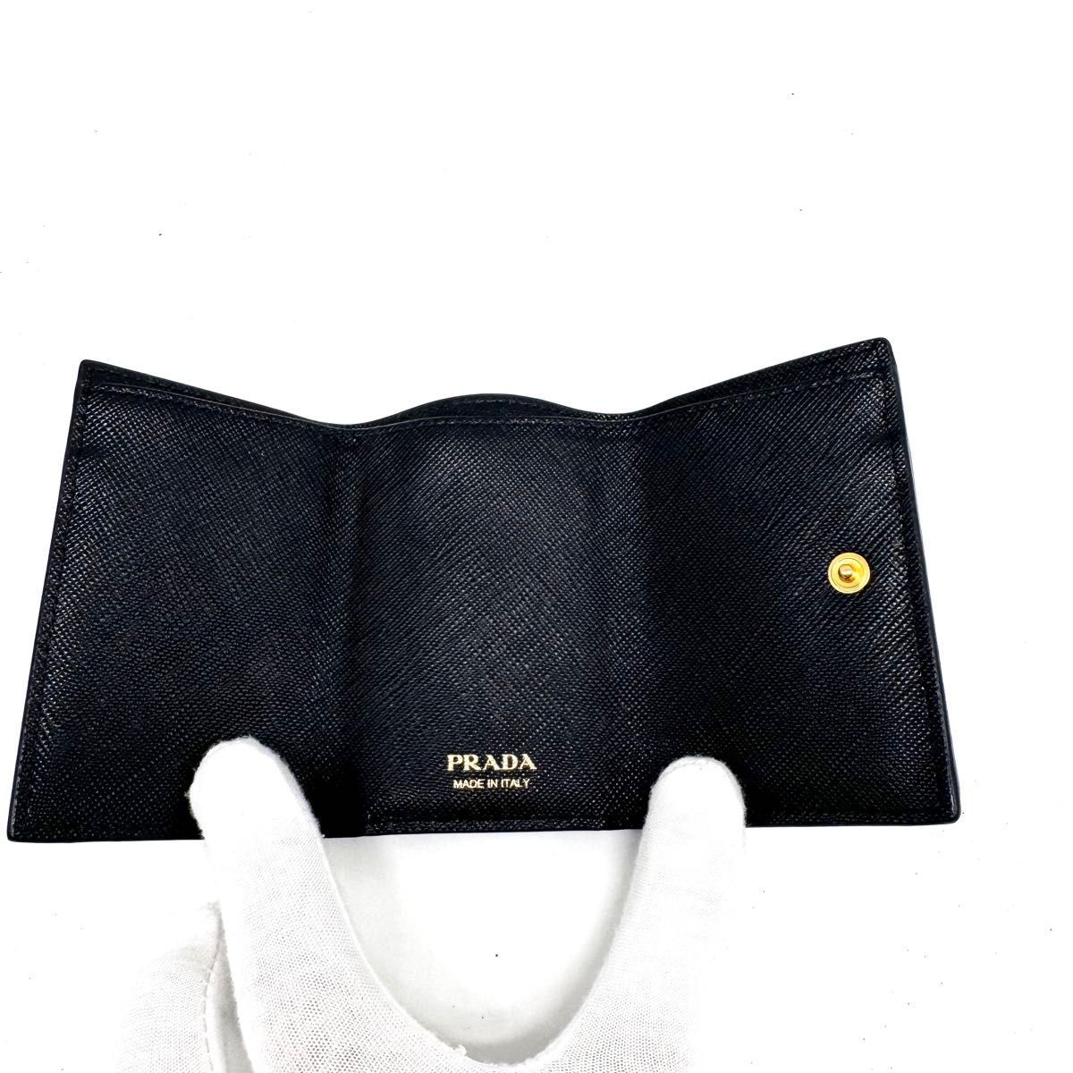 超美品・付属品付き】現行型 RFID掲載 PRADA プラダ 三つ折り 超美品・付属品付き】現行型 RFID掲載 PRADA プラダ 三つ折り
