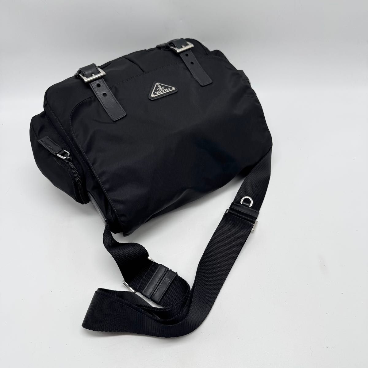 極美品・Gカード付き】現行類似 PRADA プラダ メッセンジャー 極美品・Gカード付き】現行類似 PRADA プラダ メッセンジャー