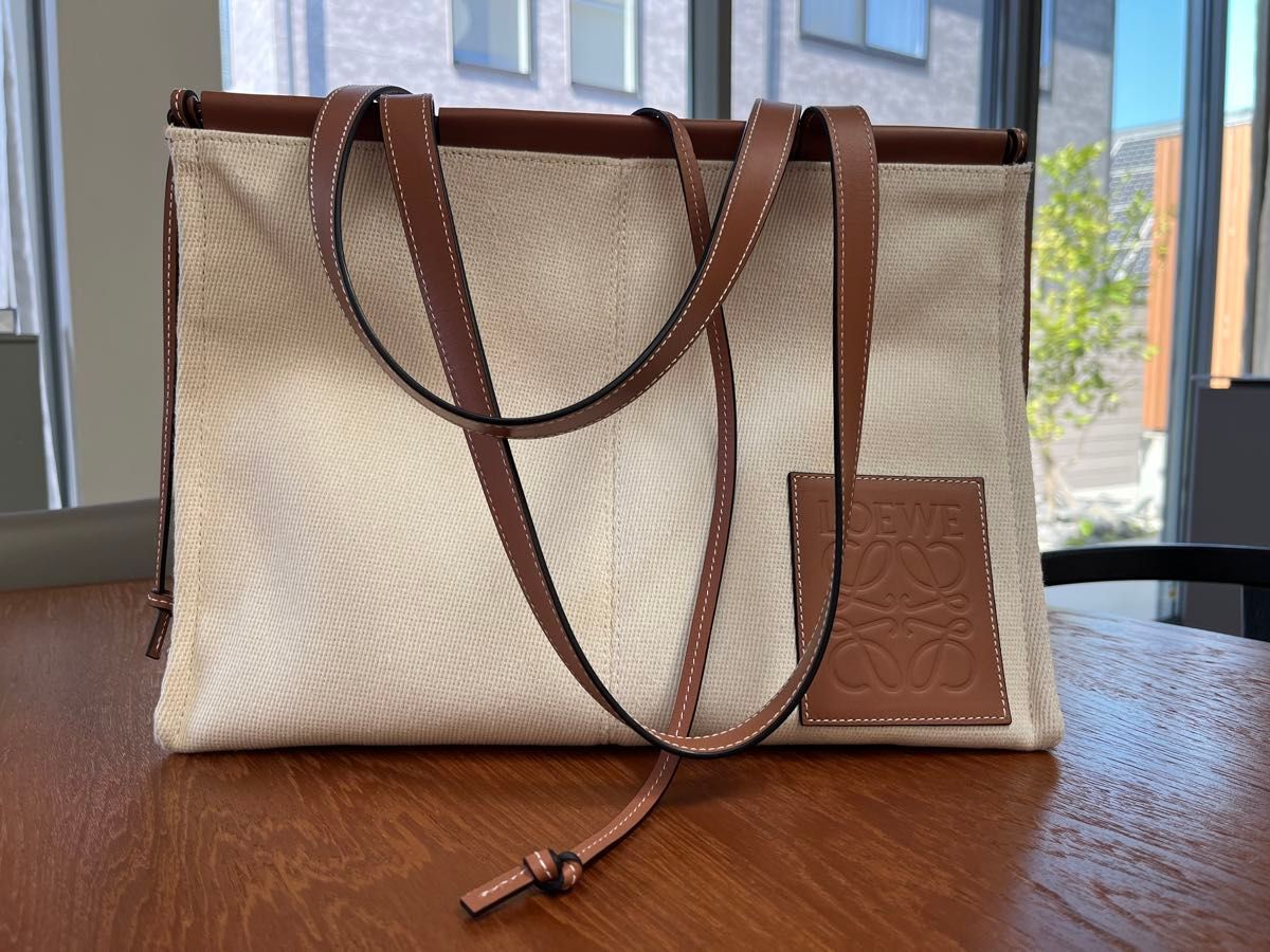ロエベ クッショントートバッグ ラージ LOEWE|Yahoo!フリマ(旧 ロエベ クッショントートバッグ ラージ LOEWE|Yahoo!フリマ(旧