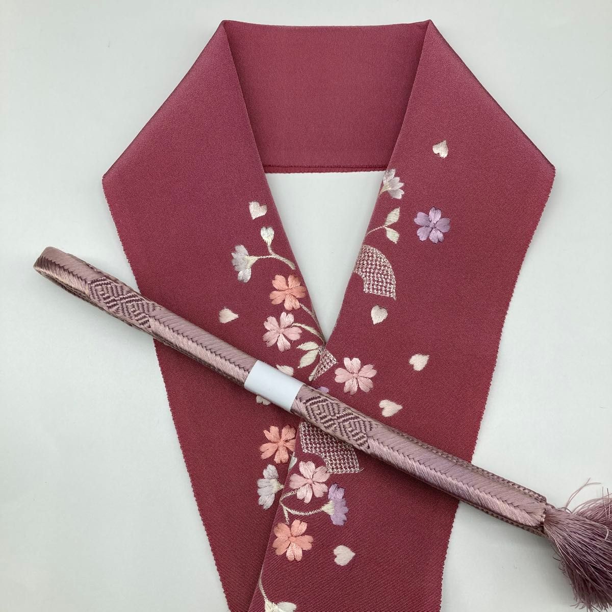 1431半襟 化繊 刺&絹帯締め 既製品 和装小物 お出かけ|Yahoo 1431半襟 化繊 刺&絹帯締め 既製品 和装小物 お出かけ|Yahoo