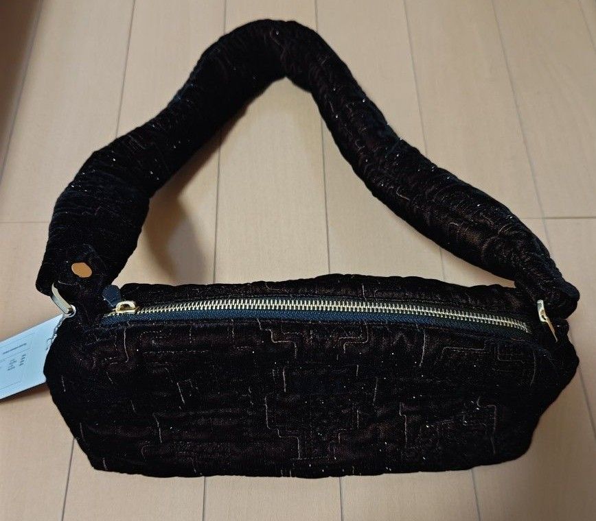 MURRAL velvetbag|Yahoo!フリマ(旧PayPayフリマ) MURRAL velvetbag|Yahoo!フリマ(旧PayPayフリマ)