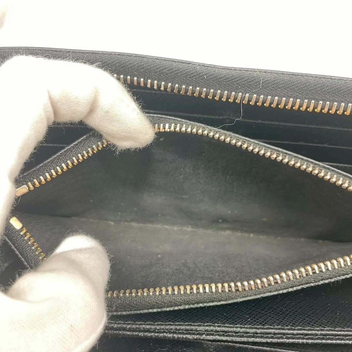 PRADA 長財布 サフィアーノトライアングル ジップアラウンド PRADA 長財布 サフィアーノトライアングル ジップアラウンド