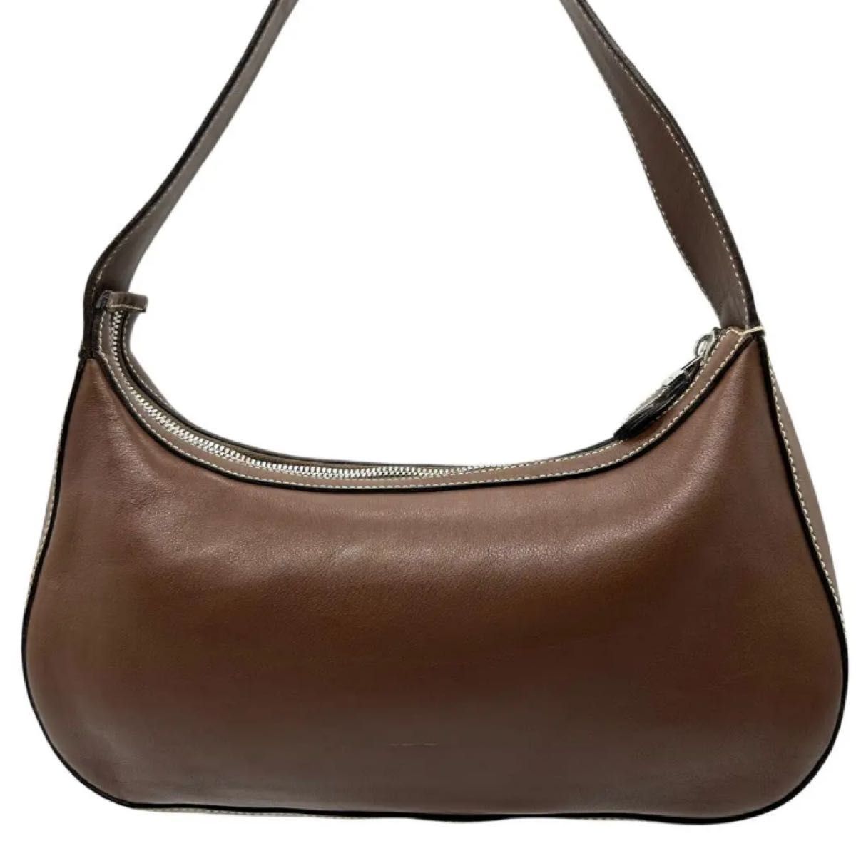 美品 Salvatore Ferragamo サルヴァトーレフェラガモ ワン 美品 Salvatore Ferragamo サルヴァトーレフェラガモ ワン