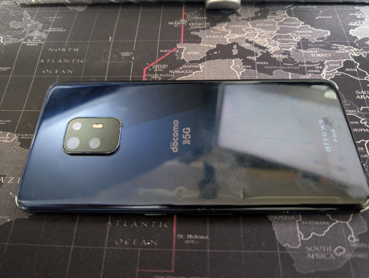 ジャンク ARROWS F-51A Android スマートフォン simフリー ジャンク ARROWS F-51A Android スマートフォン simフリー