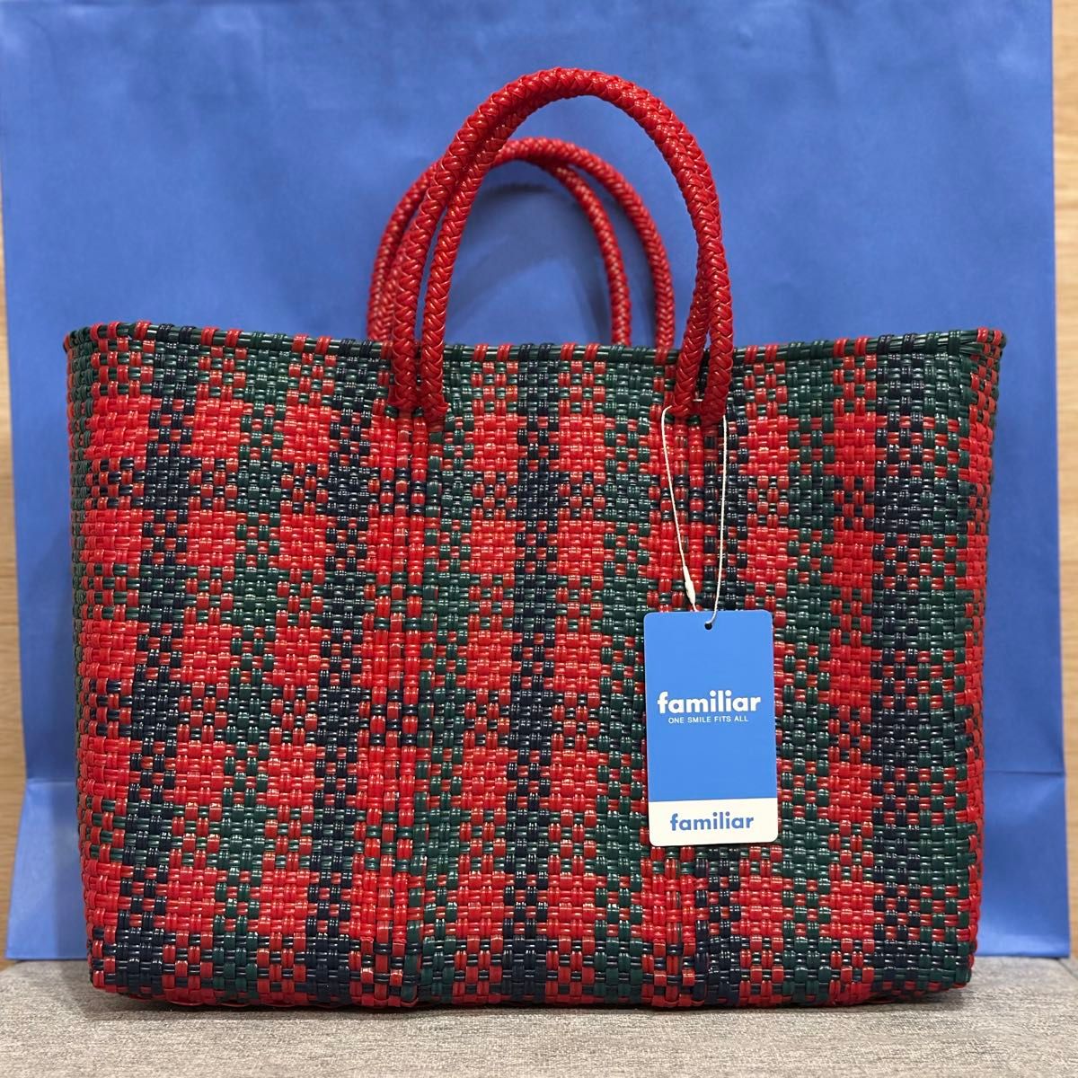 オンライン・店舗在庫なし】 新品 ファミリア メルカドバッグ 赤 オンライン・店舗在庫なし】 新品 ファミリア メルカドバッグ 赤