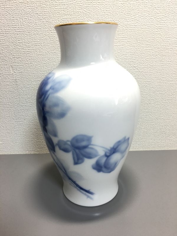 OKURA 大倉陶園 ブルーローズ 花瓶 28cm(大倉陶園)|売買された OKURA 大倉陶園 ブルーローズ 花瓶 28cm(大倉陶園)|売買された