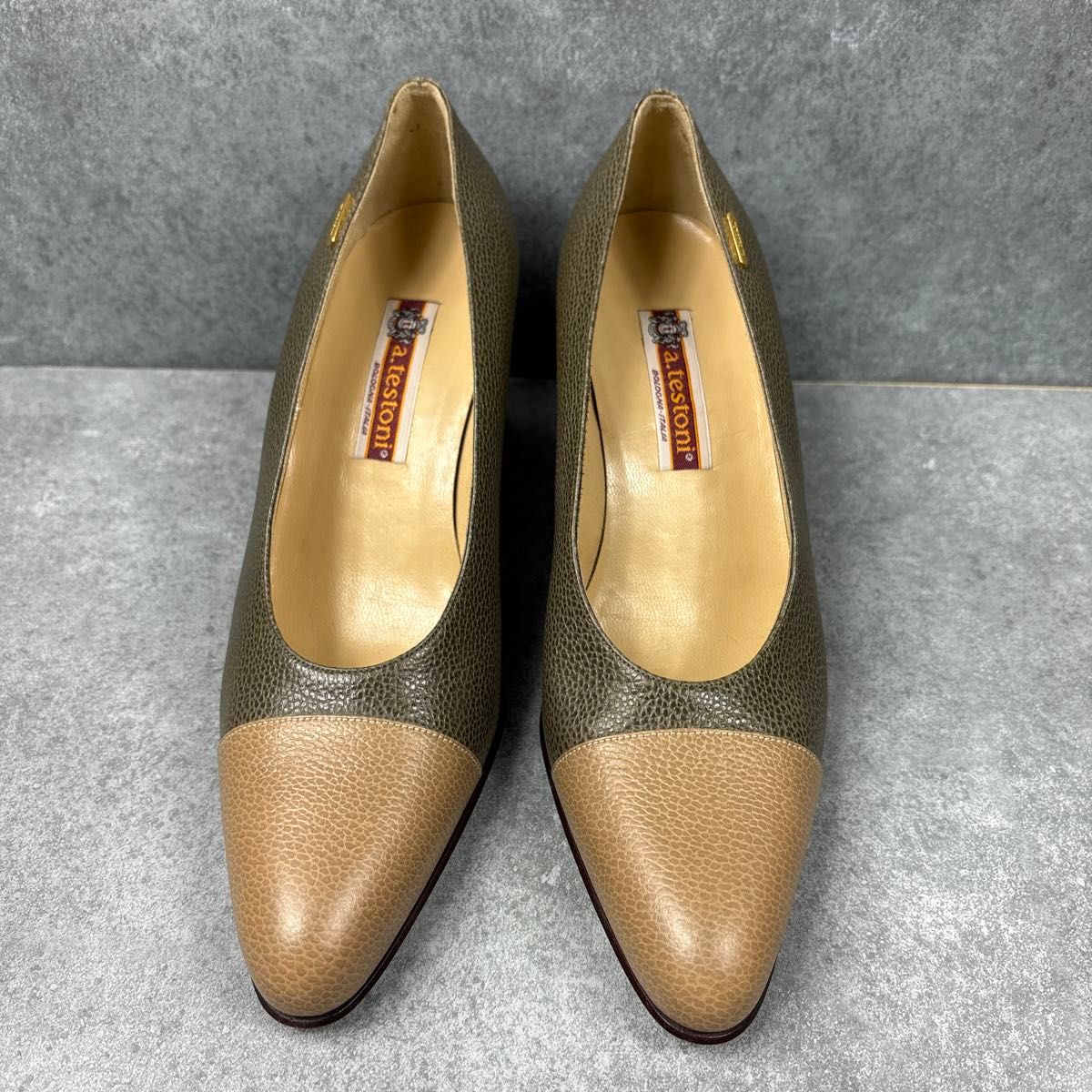 高級 a testoni アテストーニ パンプス レザー 37 1/2 カーキ 高級 a testoni アテストーニ パンプス レザー 37 1/2 カーキ