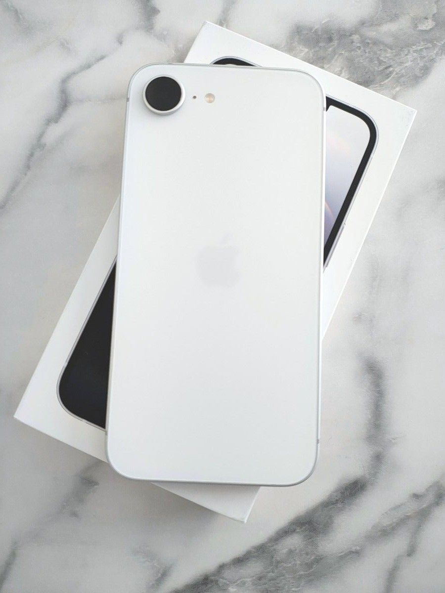美品 Apple iPhone 16e 128GB White ホワイト MD1R4J/A SIM 美品 Apple iPhone 16e 128GB White ホワイト MD1R4J/A SIM
