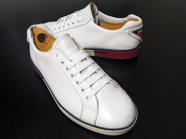 プラダ 6.5 PRADA カウンターロゴデザイン ローカット レザー プラダ 6.5 PRADA カウンターロゴデザイン ローカット レザー