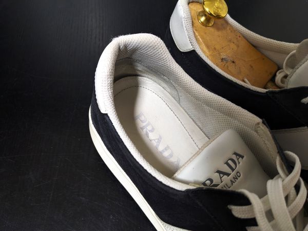 プラダ 8.5 PRADA コンビレザースニーカー 白×黒 箱付 138(男性 プラダ 8.5 PRADA コンビレザースニーカー 白×黒 箱付 138(男性