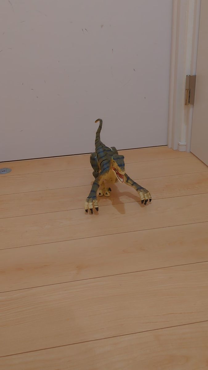 恐竜のラジコン