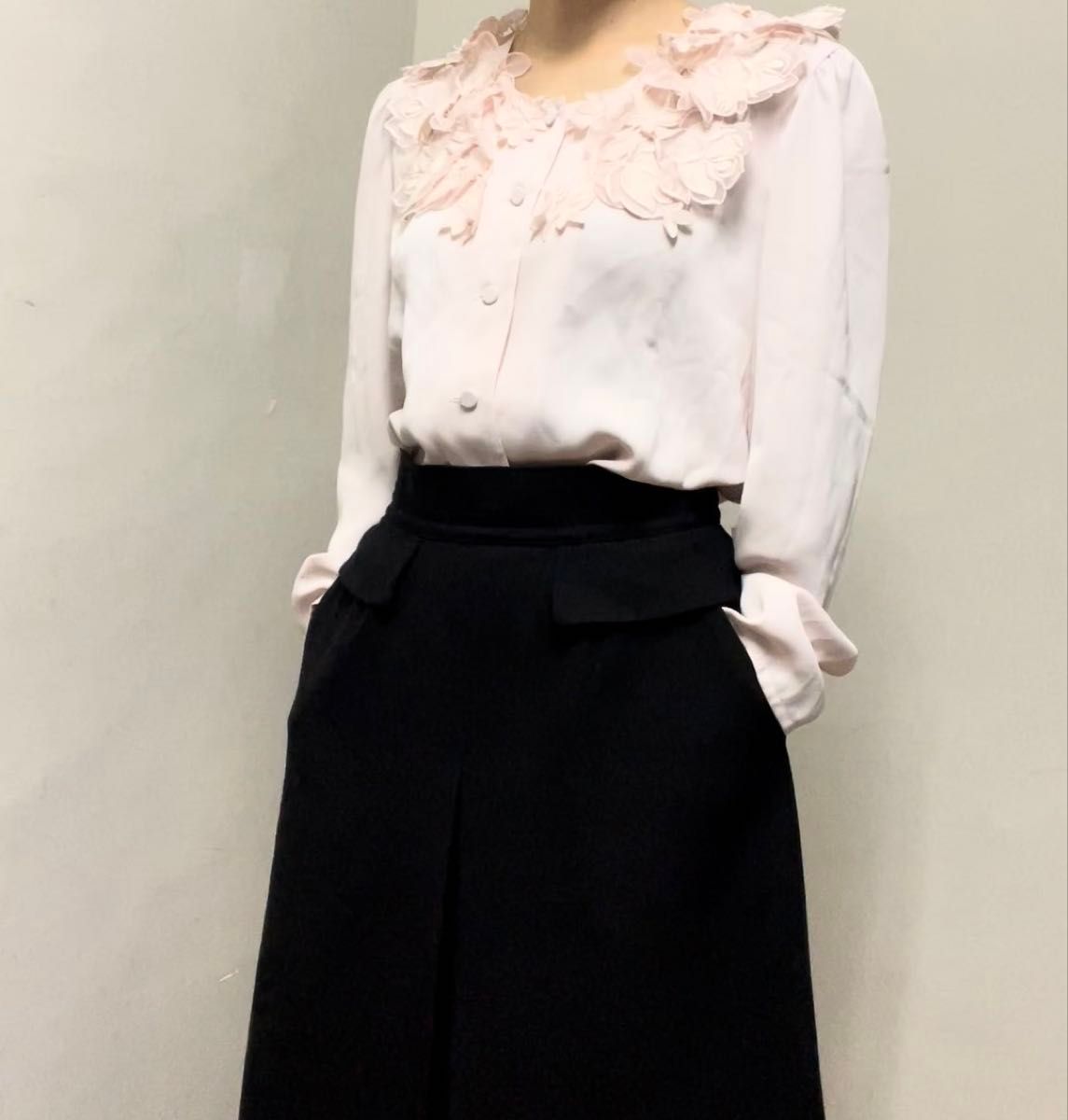 P00261 襟元お花レースモチーフ ピンク ブラウス レース お上品なレースブラウス