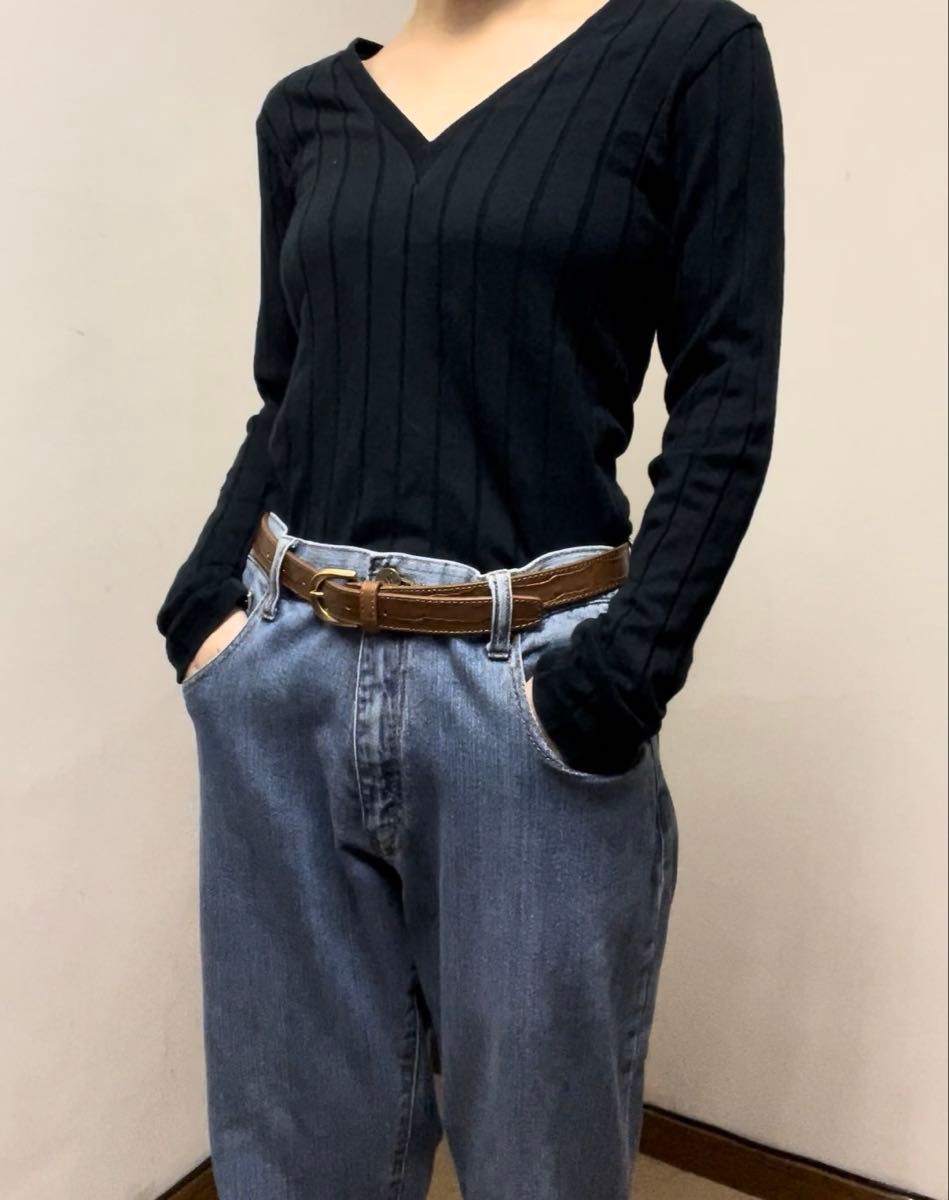 P00256 YOUNG & OLSEN ヤンオル リブ Vネック カットソー 長袖 ブラック 美シルエット 美デコルテ