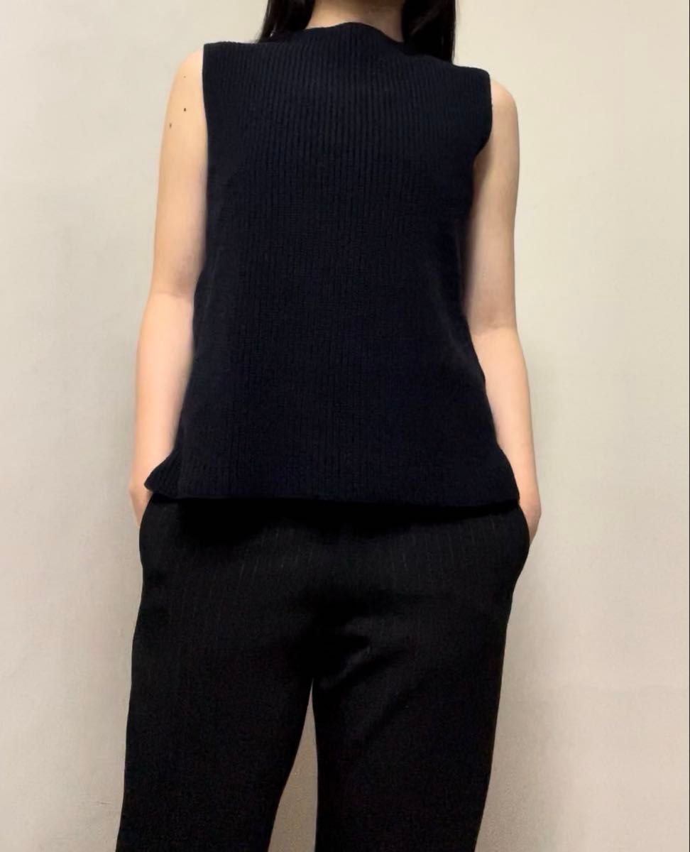 P00233 ROPE ロペ 上質 ノースリーブニット ネイビー シンプルなのに存在感 美シルエット