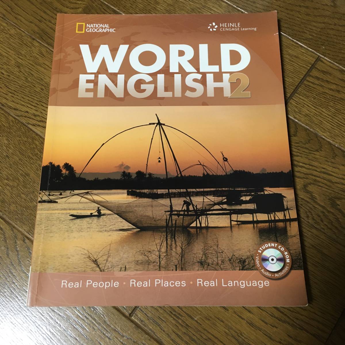即決　洋書・World English Level 2 Student Book(154pp) with Student CD-ROM_画像1