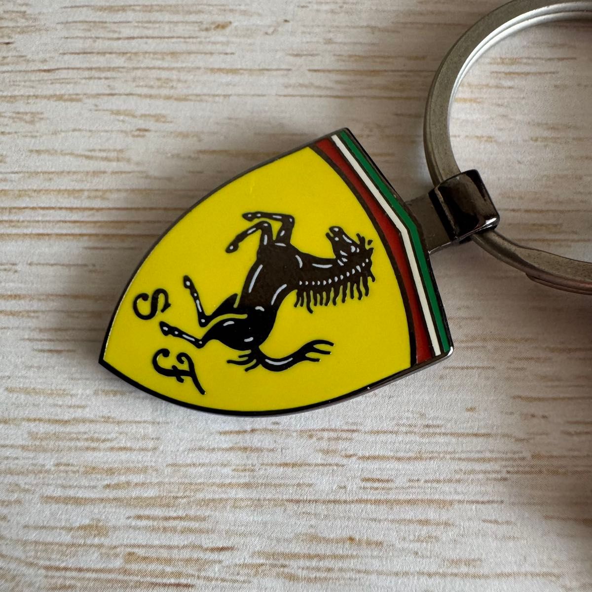 フェラーリ SCUDERIA Ferrari F1 キーホルダー 未使用 フェラーリ SCUDERIA Ferrari F1 キーホルダー 未使用