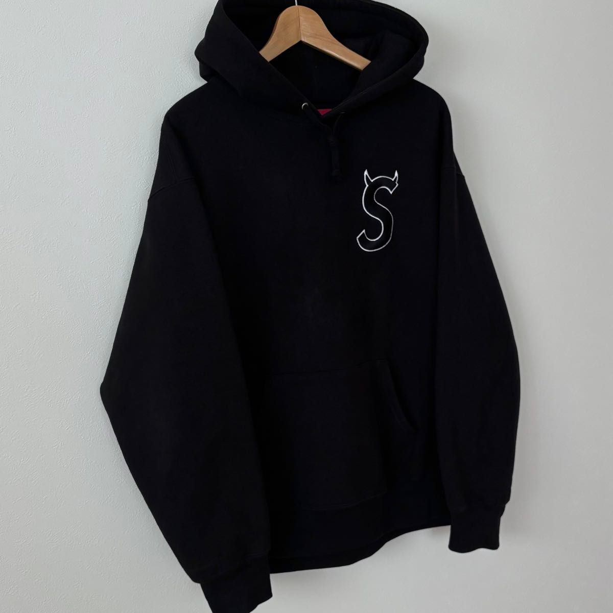 人気】Supreme S Logo Hooded Sweatshirt 22FW ツノ デビル S 人気】Supreme S Logo Hooded Sweatshirt 22FW ツノ デビル S