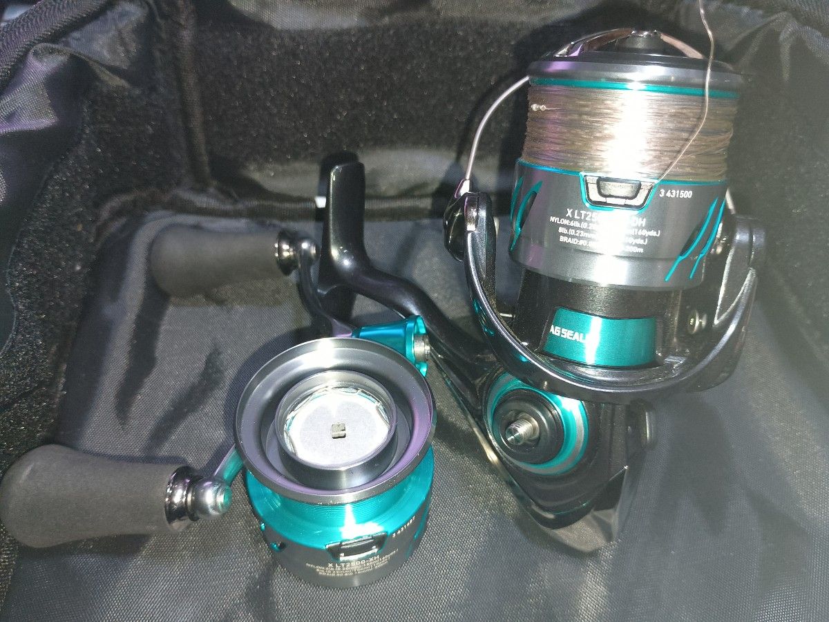 DAIWA 24エメラルダスX LT2500-XH-DH 品番違い替えスプール付き DAIWA 24エメラルダスX LT2500-XH-DH 品番違い替えスプール付き