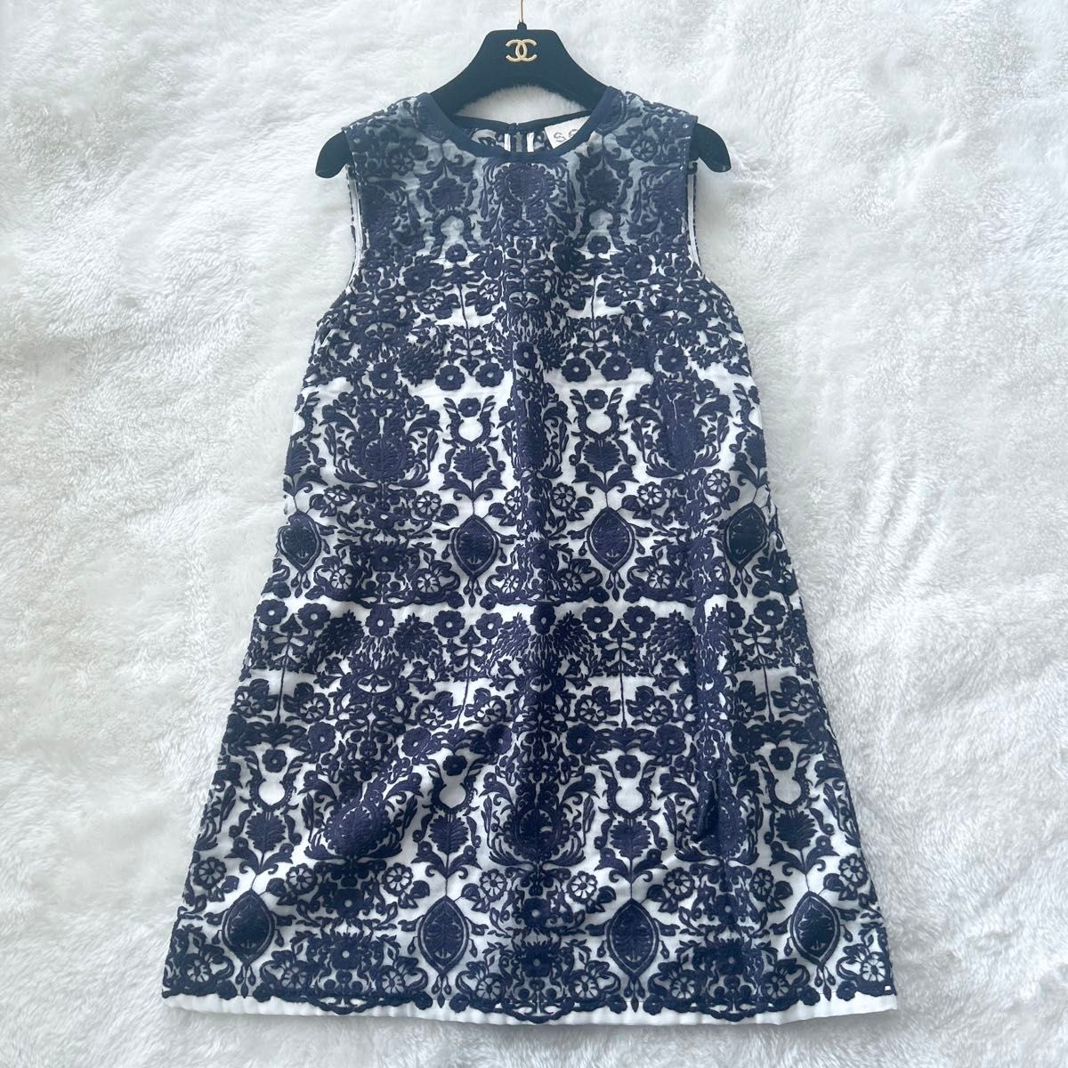Sea Newyork オーガンジー 総柄 刺繍 ワンピース サイズ0 ミニ丈 Sea Newyork オーガンジー 総柄 刺繍 ワンピース サイズ0 ミニ丈