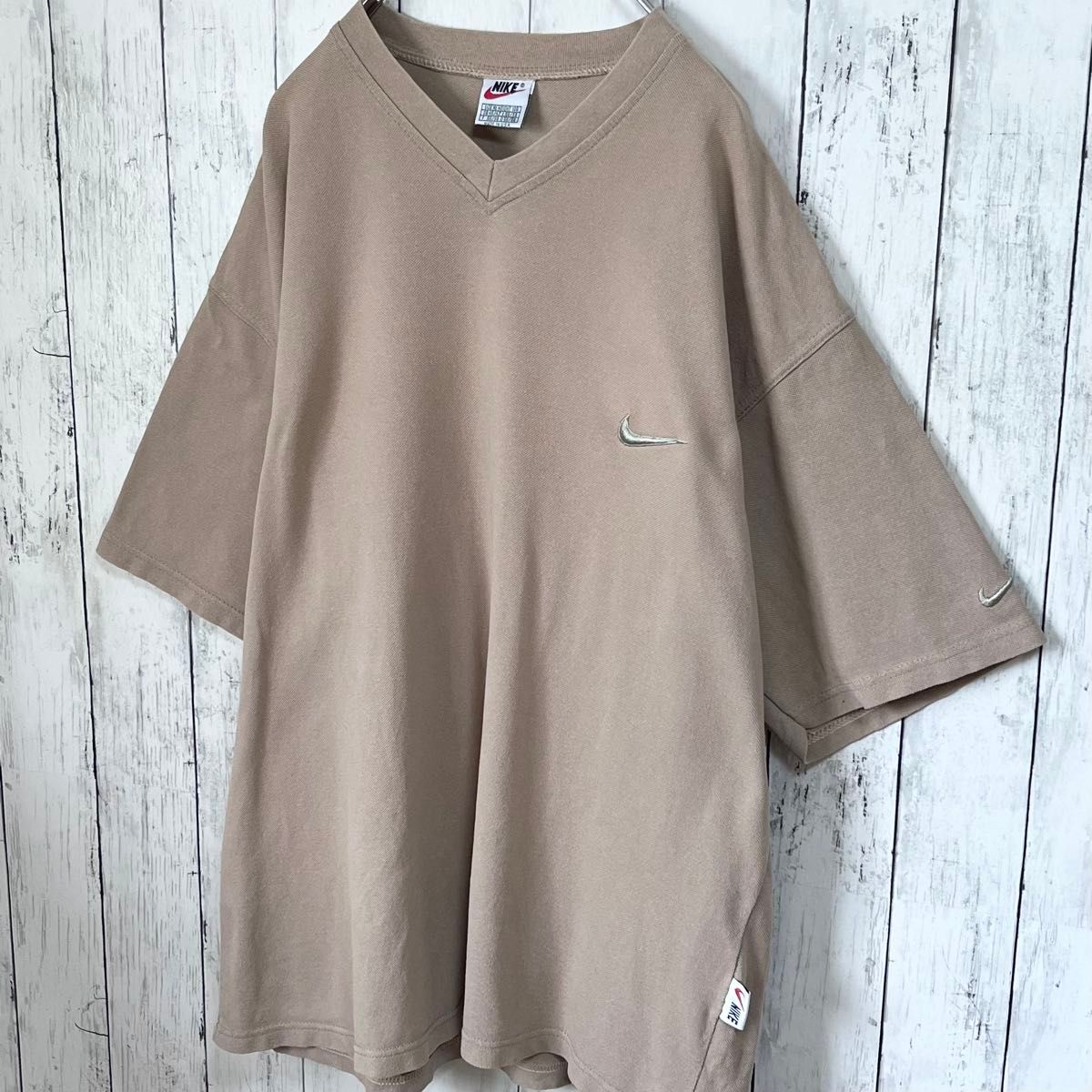 90s】【USA製】銀タグ ナイキ 刺繍ロゴ VネックTシャツ XL 90s】【USA製】銀タグ ナイキ 刺繍ロゴ VネックTシャツ XL