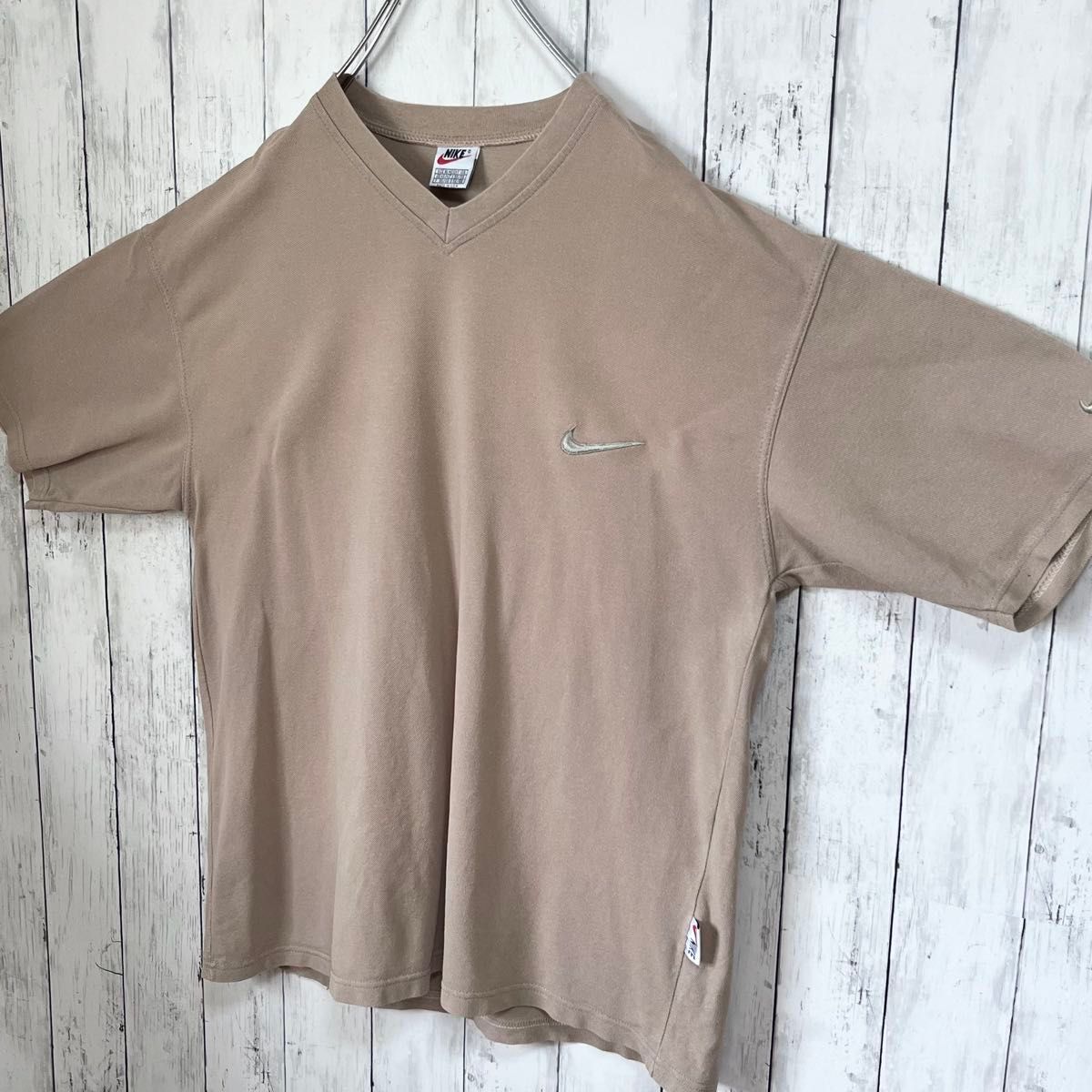 90s】【USA製】銀タグ ナイキ 刺繍ロゴ VネックTシャツ XL 90s】【USA製】銀タグ ナイキ 刺繍ロゴ VネックTシャツ XL