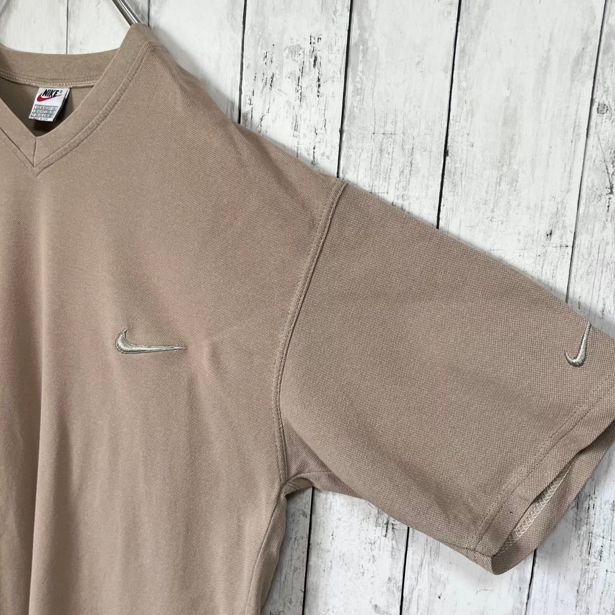 90s】【USA製】銀タグ ナイキ 刺繍ロゴ VネックTシャツ XL 90s】【USA製】銀タグ ナイキ 刺繍ロゴ VネックTシャツ XL