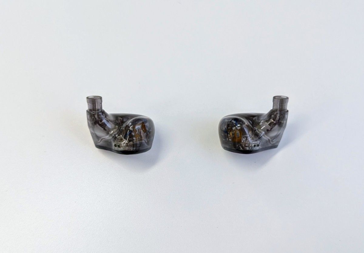 Vision Ears VE8 8th Anniversary Edition (Universal Fit Vision Ears VE8 8th Anniversary Edition (Universal Fit