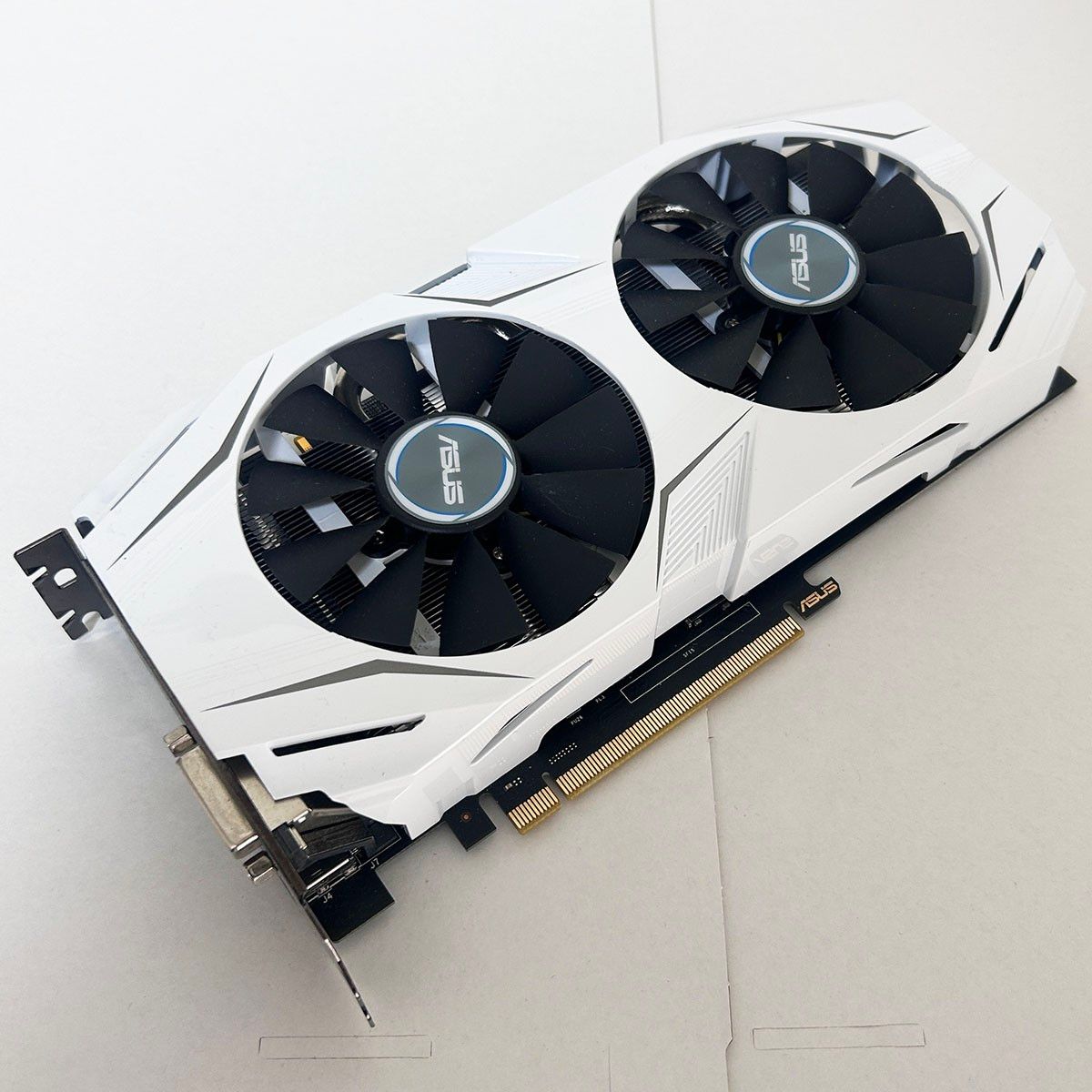 ASUS GTX1070 8GB + GTX1070ti 8GB 白 GeForce 2個セット|Yahoo ASUS GTX1070 8GB + GTX1070ti 8GB 白 GeForce 2個セット|Yahoo