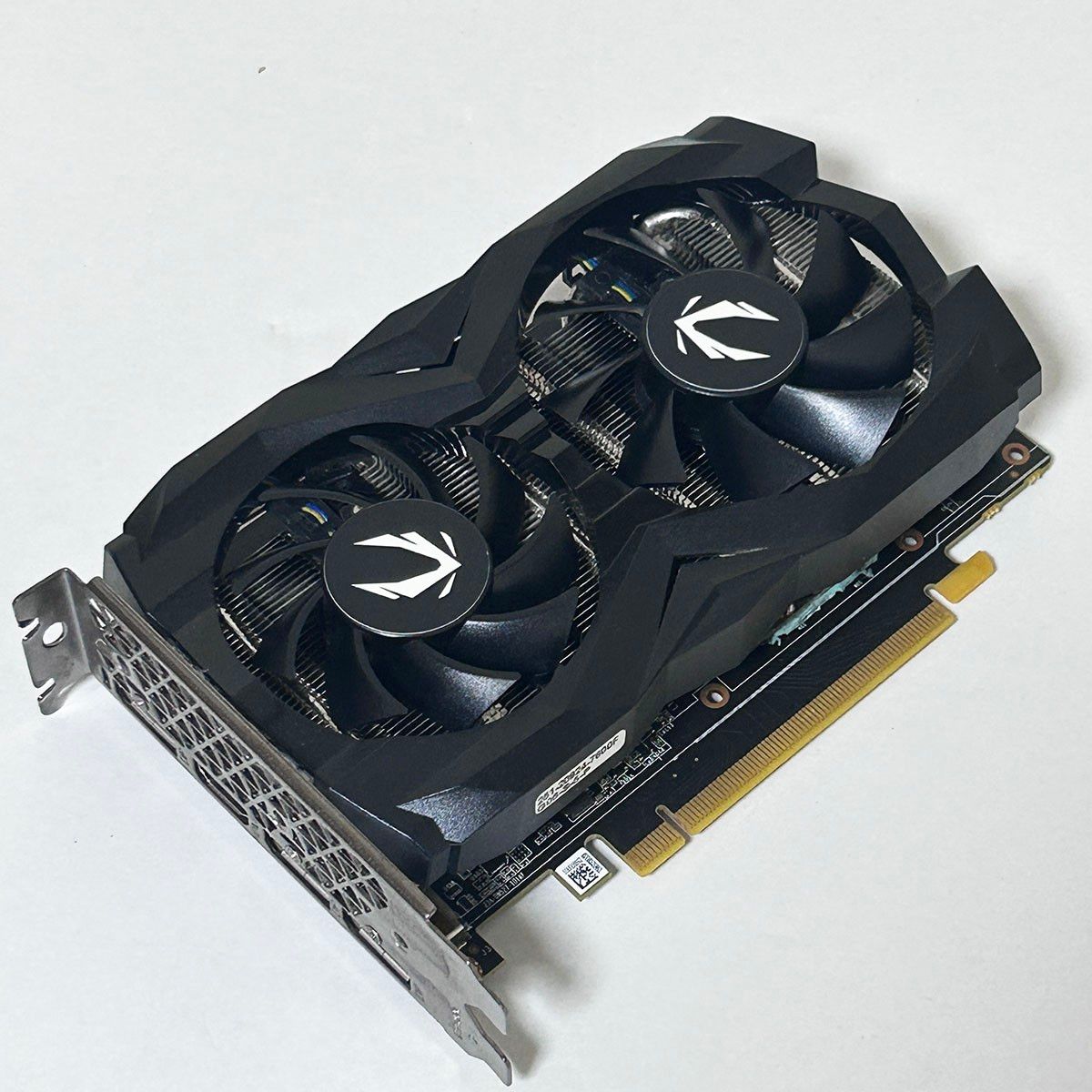 ZOTAC GAMING GeForce GTX 1660 SUPER Twin Fan 6GB ZT-T16620F ZOTAC GAMING GeForce GTX 1660 SUPER Twin Fan 6GB ZT-T16620F
