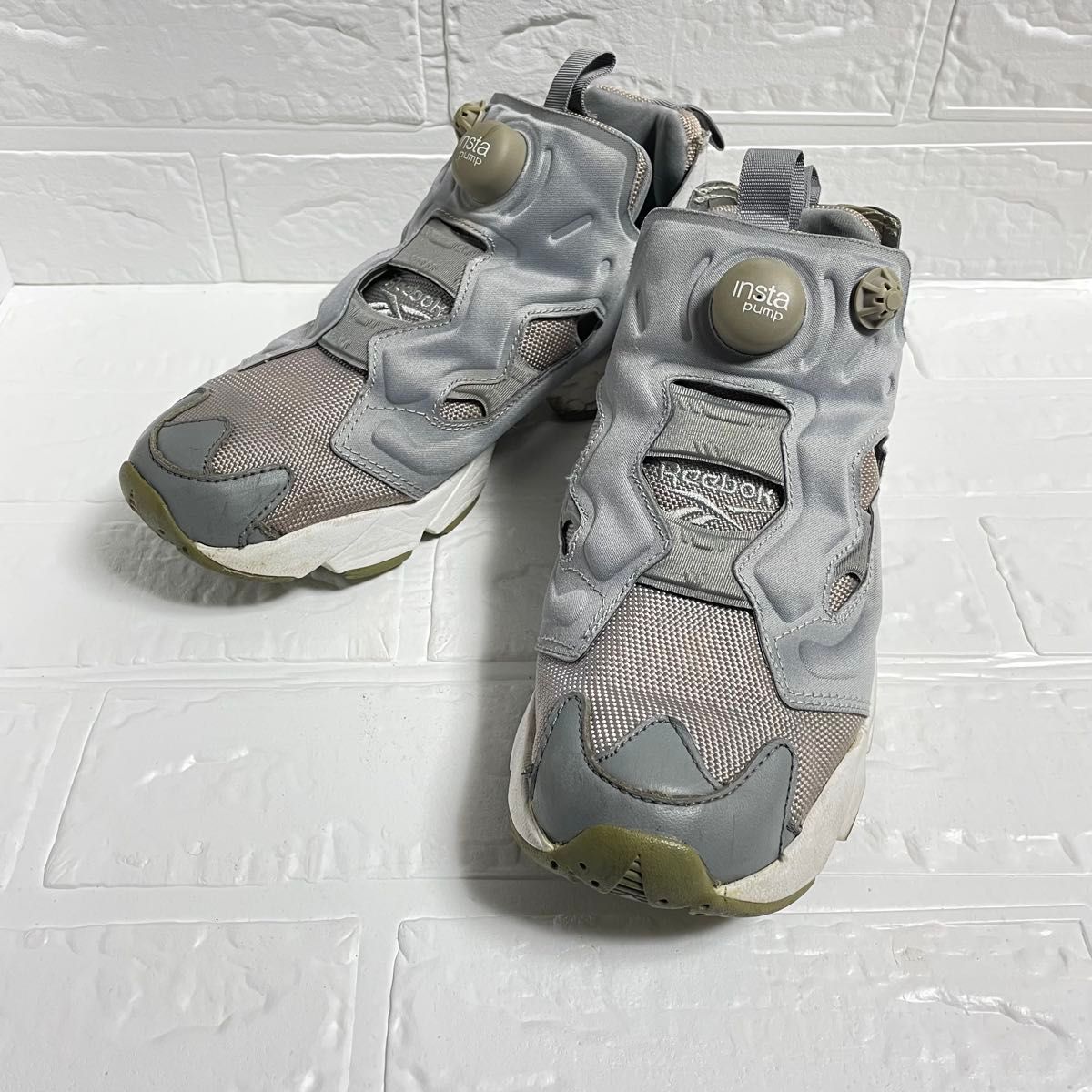 お値下げ Reebok リーボック インスタポンプフューリー グレー お値下げ Reebok リーボック インスタポンプフューリー グレー