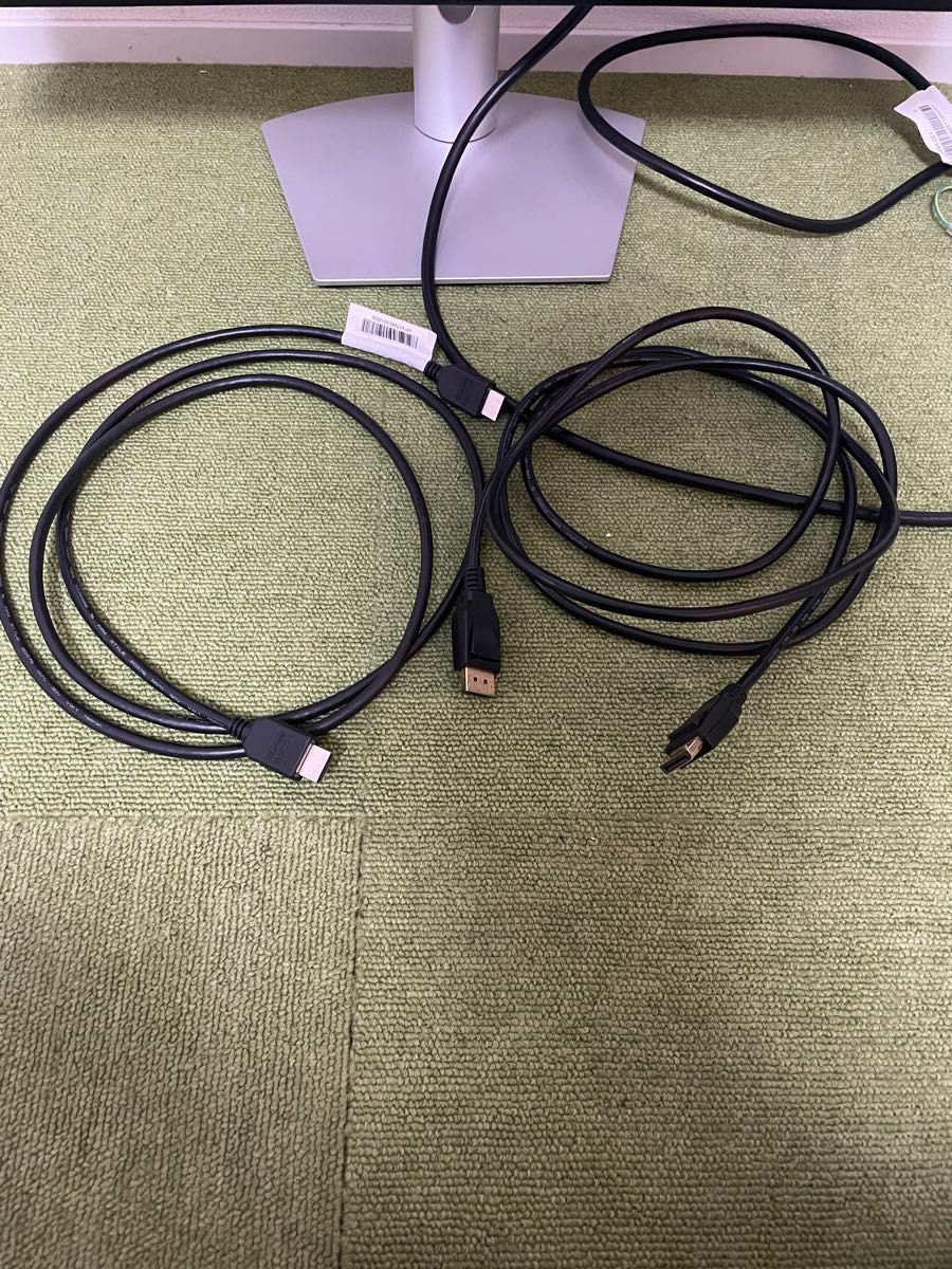 美品 Dell 2021年製 モニター縦横回転 高さ調節機能付き 美品 Dell 2021年製 モニター縦横回転 高さ調節機能付き