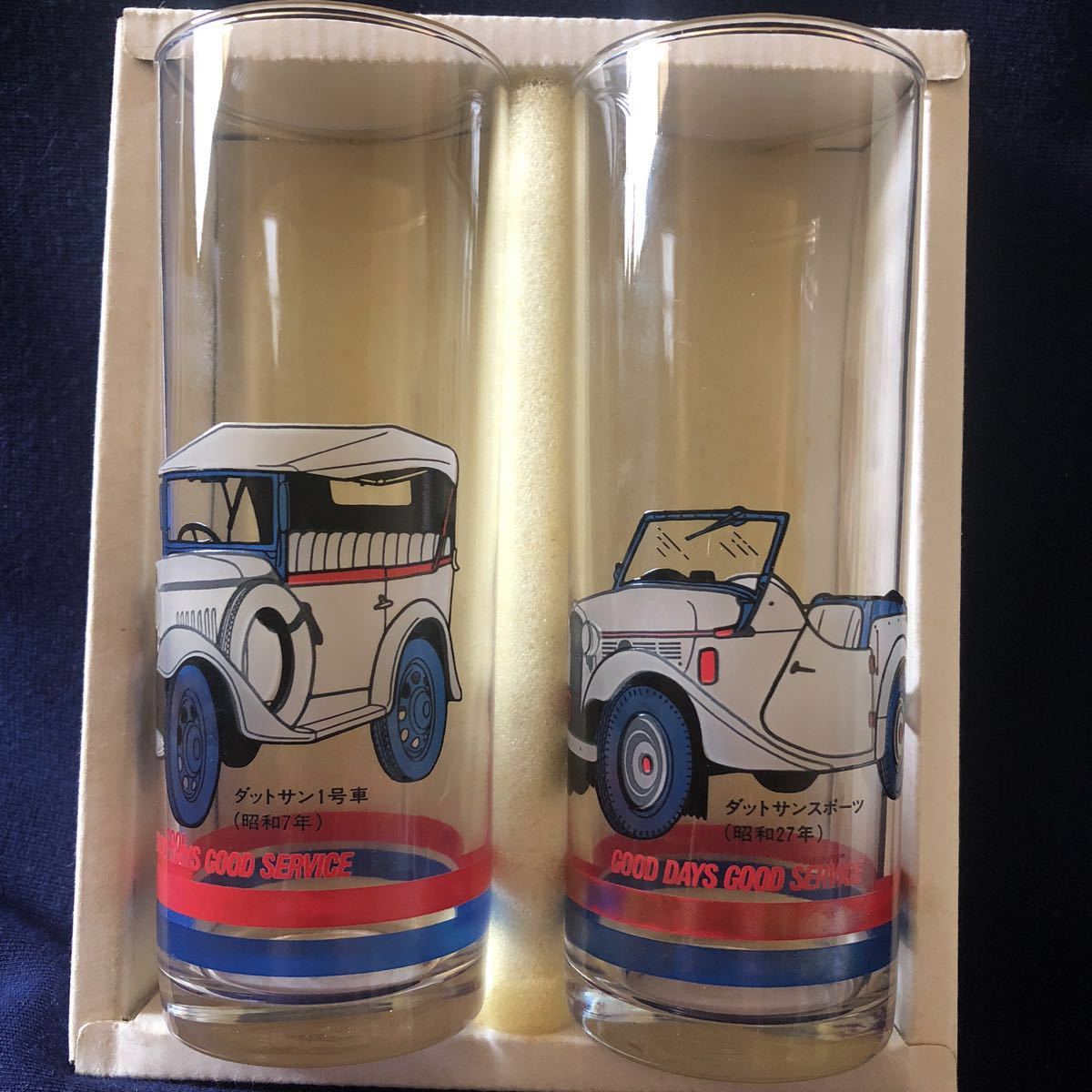 * Showa Retro * очень редкий редкий не продается Nissan NISSAN Datsun спорт & Datsun 1 номер машина магия. стакан 2 шт. комплект Novelty подлинная вещь 