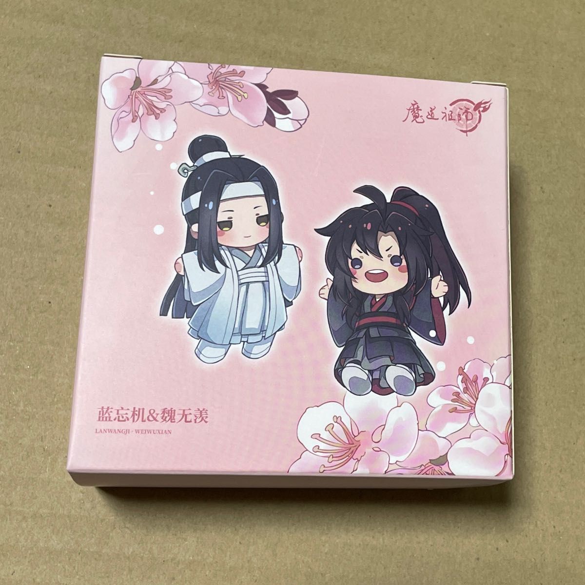 魔道祖師 KAZE 公式 ぬいぐるみ 5cm (カード付き)魏無羨 藍忘 魔道祖師 KAZE 公式 ぬいぐるみ 5cm (カード付き)魏無羨 藍忘