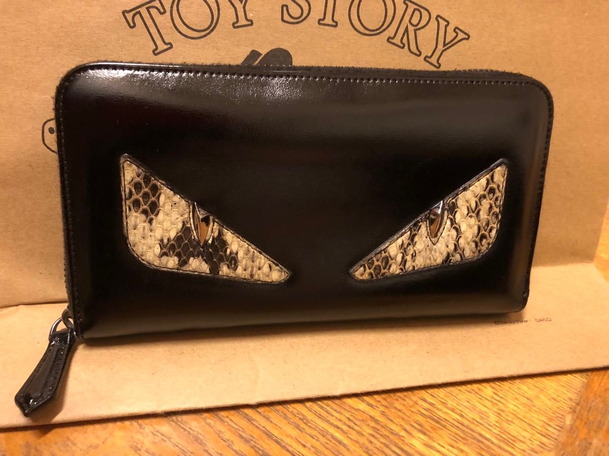 美品】FENDI フェンディ モンスターラウンドファスナー 長財布 美品】FENDI フェンディ モンスターラウンドファスナー 長財布