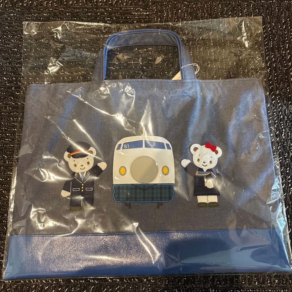新品未開封タグ付き】ファミリア familiar 新幹線 JR デニム 新品未開封タグ付き】ファミリア familiar 新幹線 JR デニム