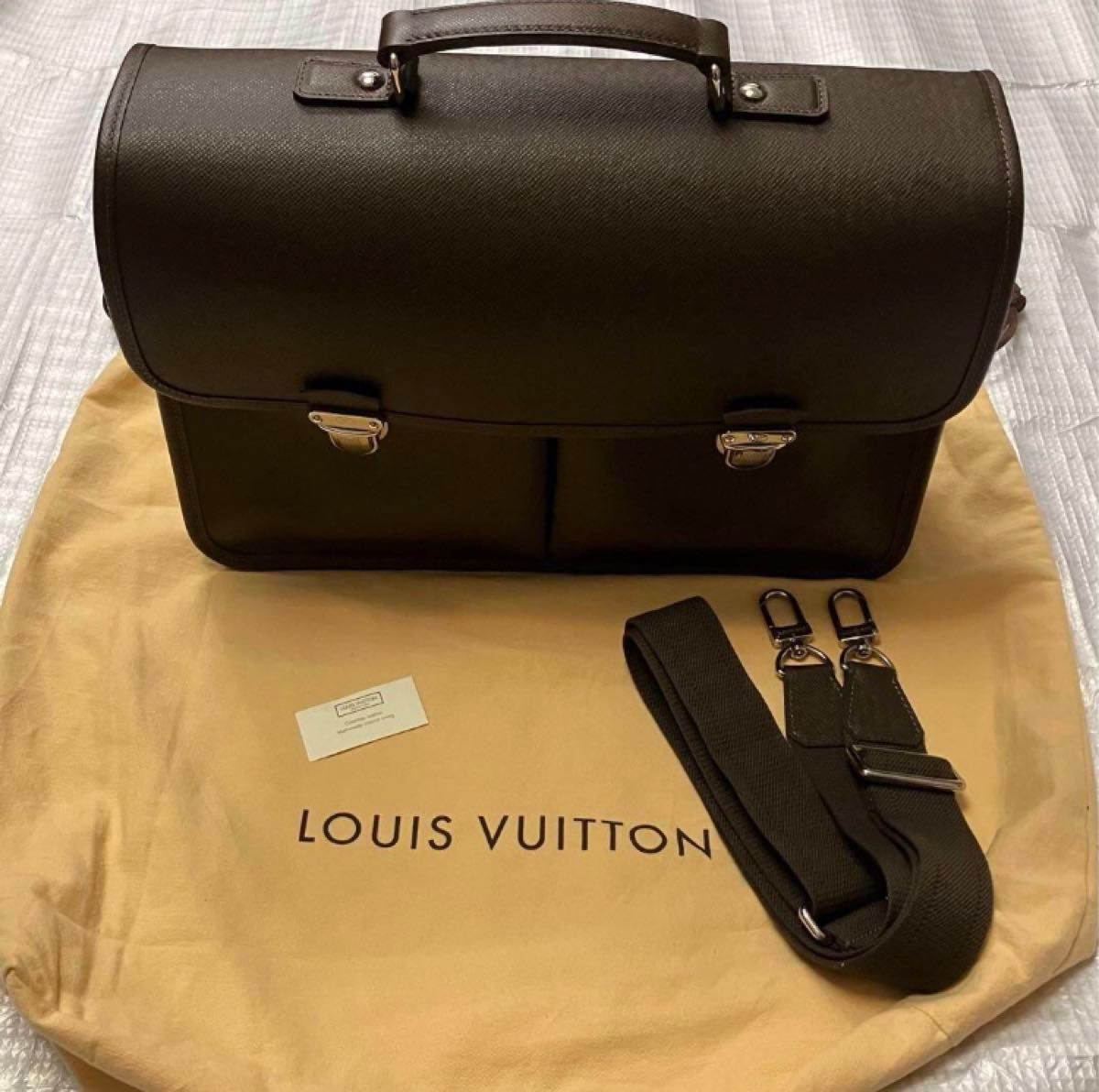 LOUIS VUITTON タイガ ブラウン アントン ブリーフケースレザー LOUIS VUITTON タイガ ブラウン アントン ブリーフケースレザー