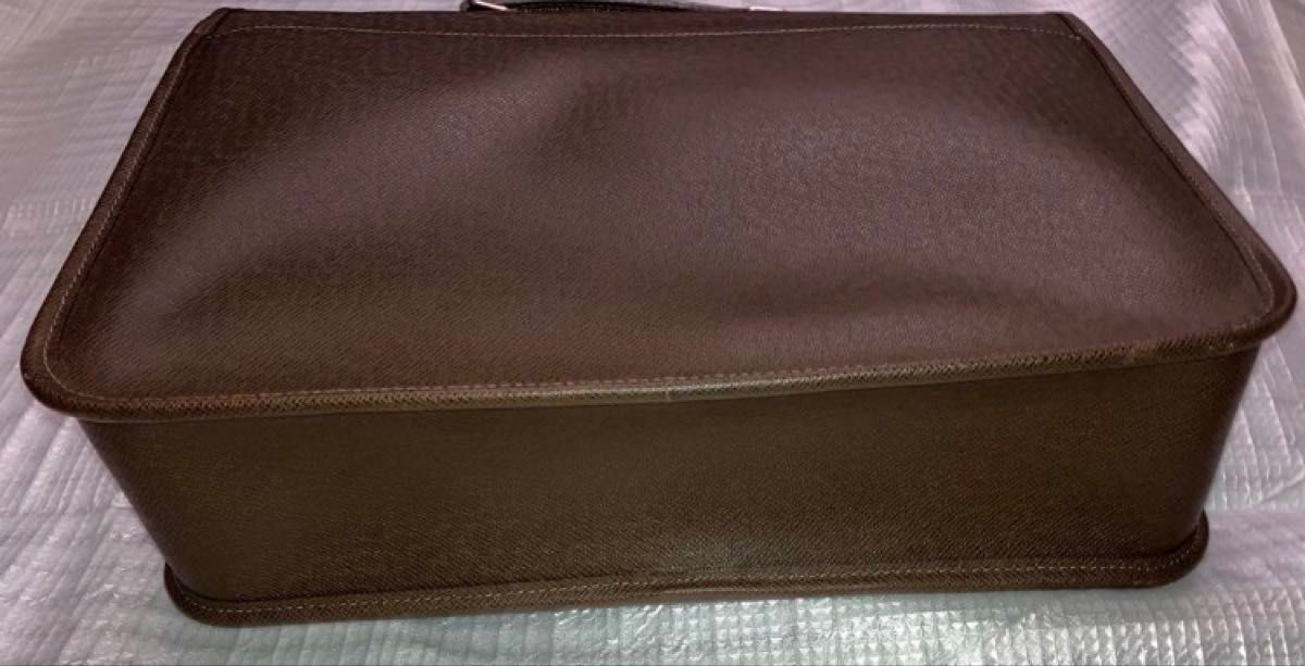 LOUIS VUITTON タイガ ブラウン アントン ブリーフケースレザー LOUIS VUITTON タイガ ブラウン アントン ブリーフケースレザー