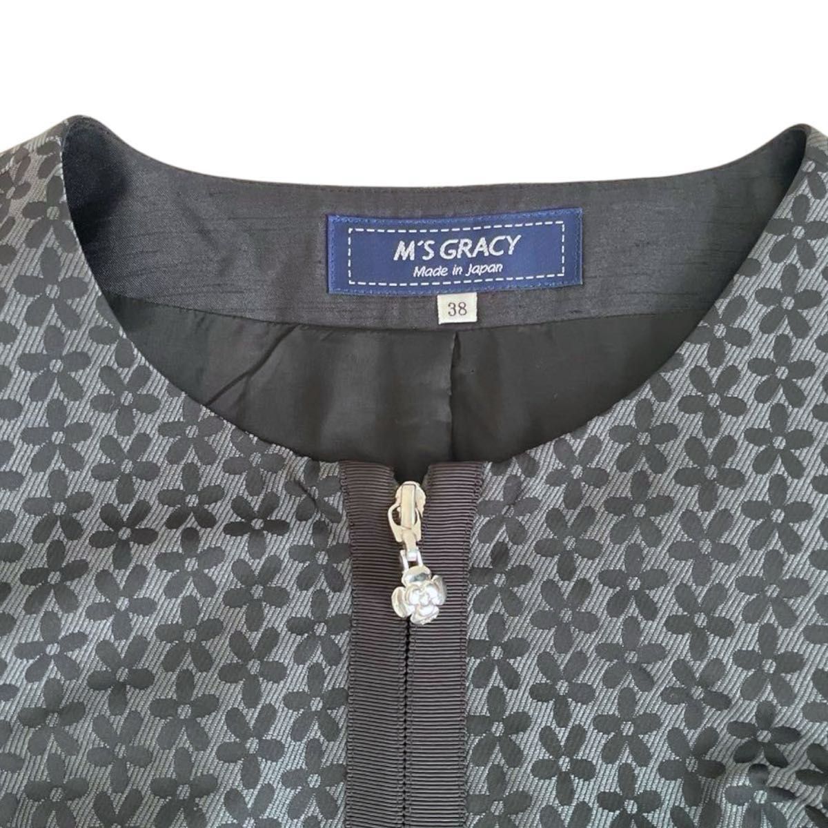 美品 M'S GRACY エムズグレイシー 花柄ダブルジップアップ ノー 美品 M'S GRACY エムズグレイシー 花柄ダブルジップアップ ノー