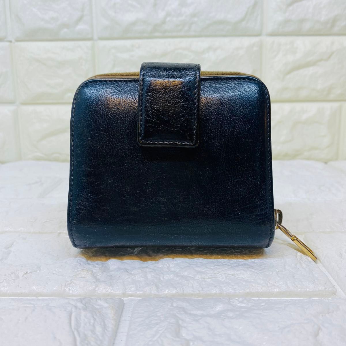 イヴ サンローラン YSL 二つ折り財布 カサンドラロゴ レザー イヴ サンローラン YSL 二つ折り財布 カサンドラロゴ レザー