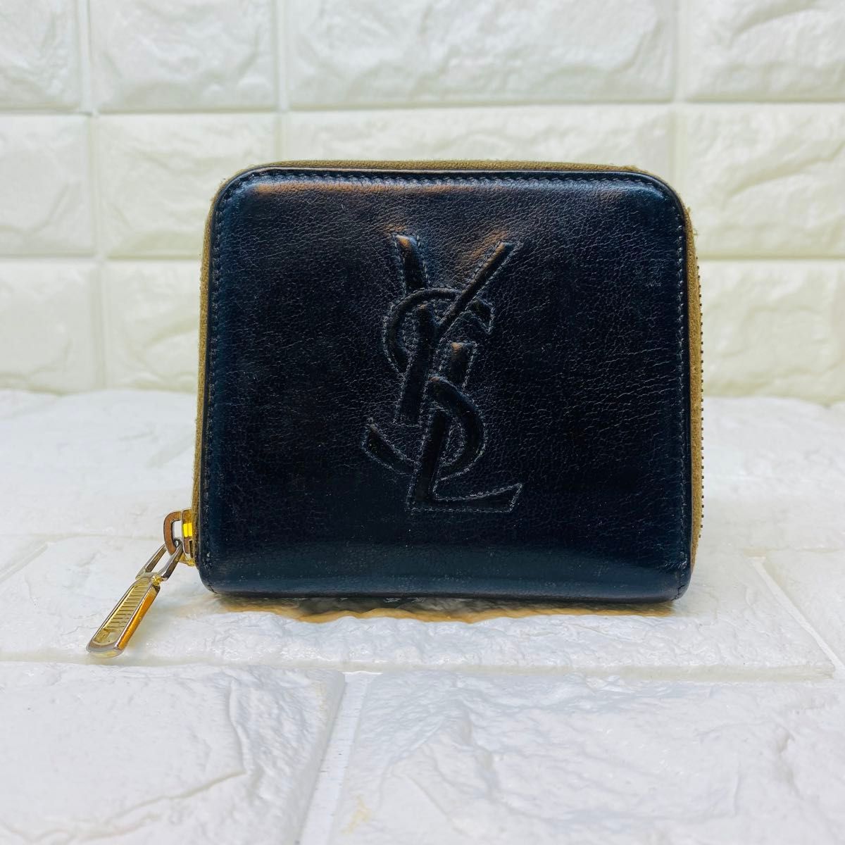 イヴ サンローラン YSL 二つ折り財布 カサンドラロゴ レザー イヴ サンローラン YSL 二つ折り財布 カサンドラロゴ レザー