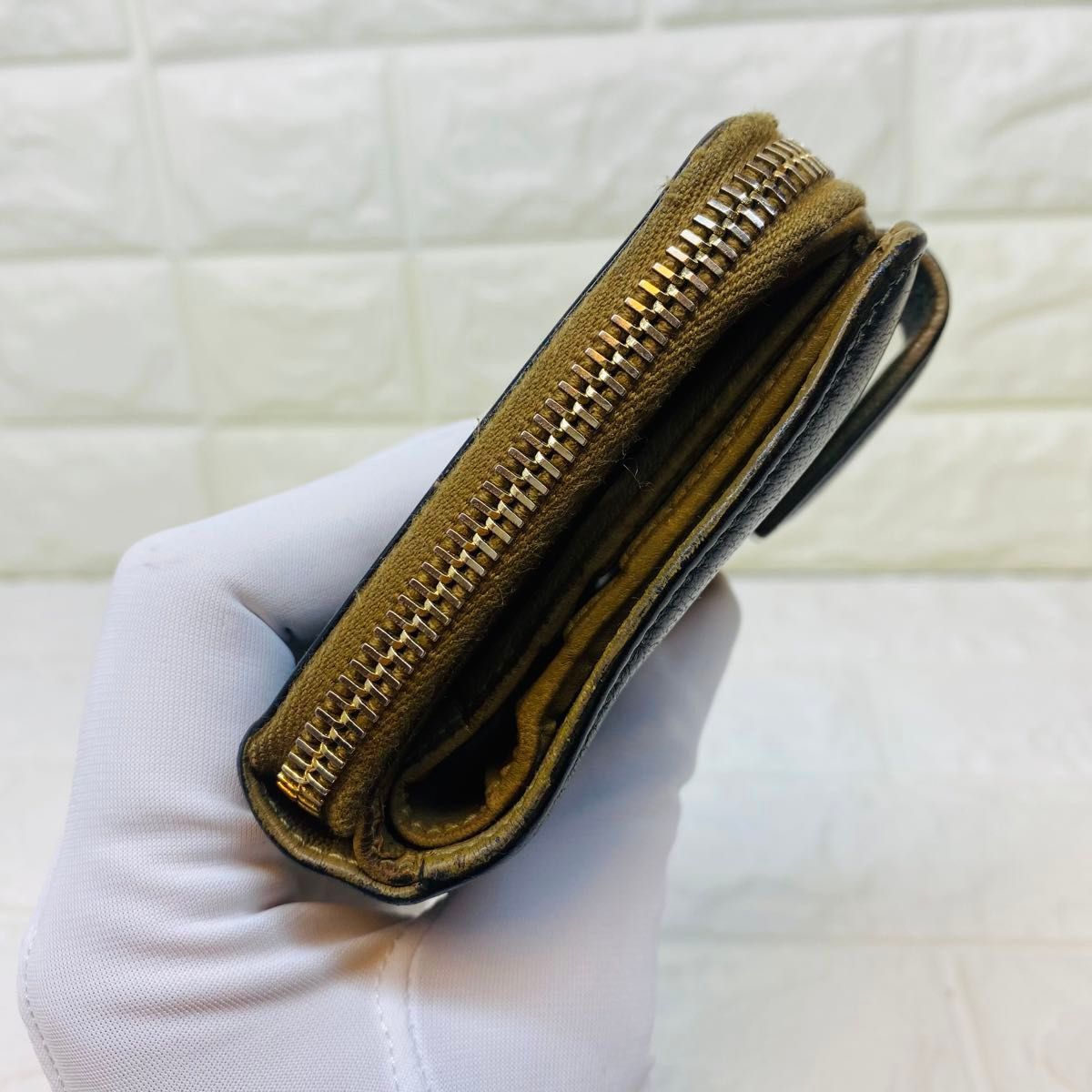 イヴ サンローラン YSL 二つ折り財布 カサンドラロゴ レザー イヴ サンローラン YSL 二つ折り財布 カサンドラロゴ レザー