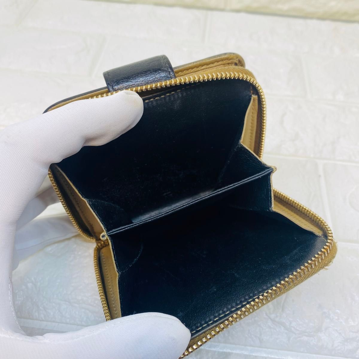 イヴ サンローラン YSL 二つ折り財布 カサンドラロゴ レザー イヴ サンローラン YSL 二つ折り財布 カサンドラロゴ レザー