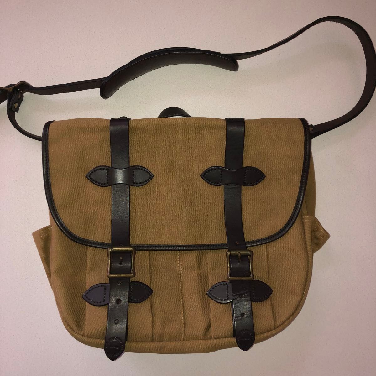 FILSON フィルソン ショルダーバッグ タン|Yahoo!フリマ(旧 FILSON フィルソン ショルダーバッグ タン|Yahoo!フリマ(旧