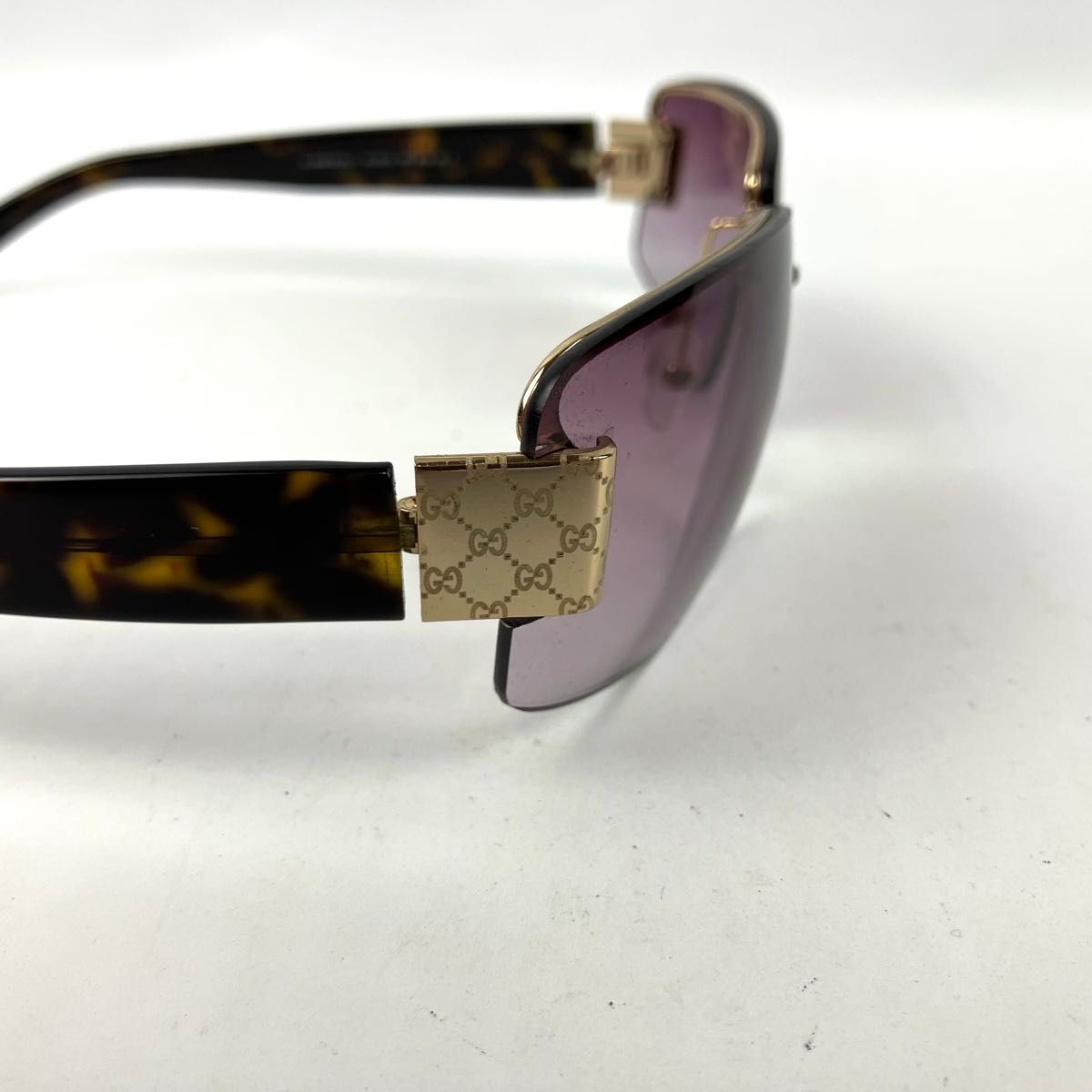 美品 GUCCI グッチ サングラス GGパターン金具 メタルフレーム 美品 GUCCI グッチ サングラス GGパターン金具 メタルフレーム