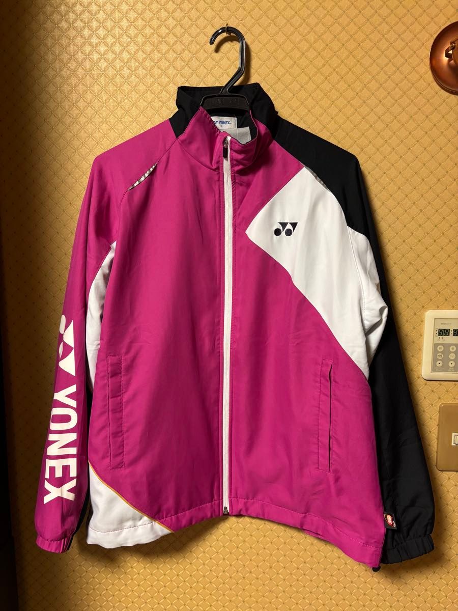 YONEX ウィンドブレーカー ピンク Sサイズ 着丈約62センチ YONEX ウィンドブレーカー ピンク Sサイズ 着丈約62センチ