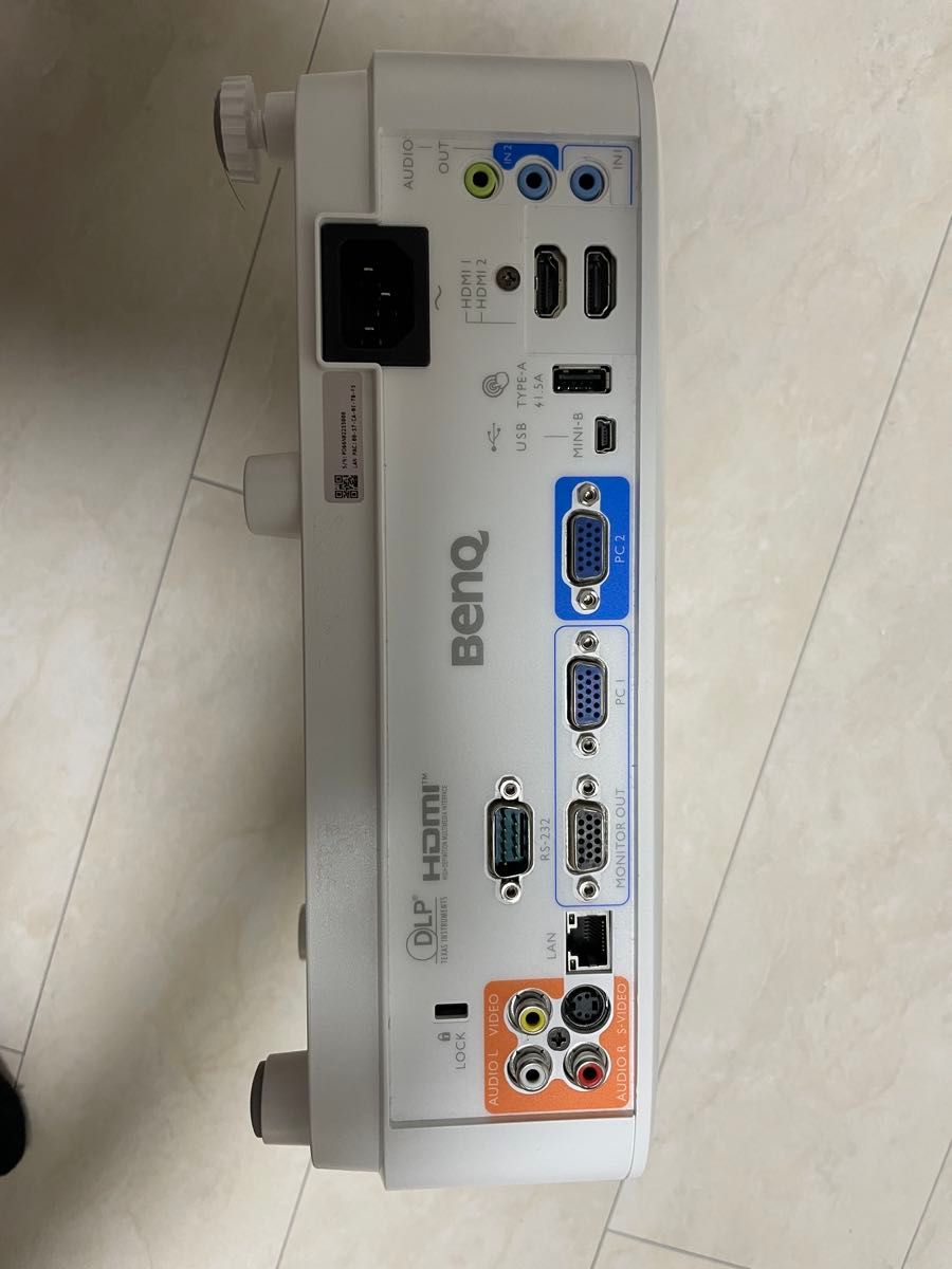 BenQ MW826STH WXGA画質 短焦点 DLPプロジェクター|Yahoo BenQ MW826STH WXGA画質 短焦点 DLPプロジェクター|Yahoo