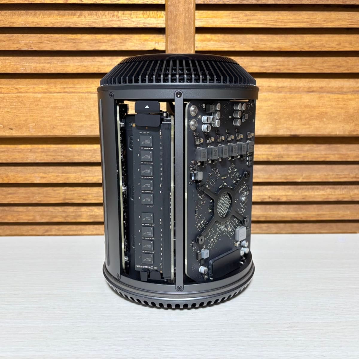 Mac Pro(Late 2013) 3 5GHz・32GB・500GB|Yahoo!フリマ(旧 Mac Pro(Late 2013) 3 5GHz・32GB・500GB|Yahoo!フリマ(旧