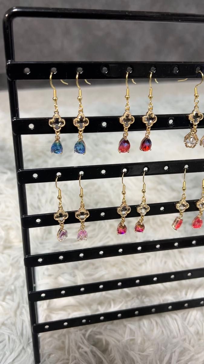 ☆【残り1点】クローバーモチーフ×ティアドロップピアス ピンククリア オーロラ姫