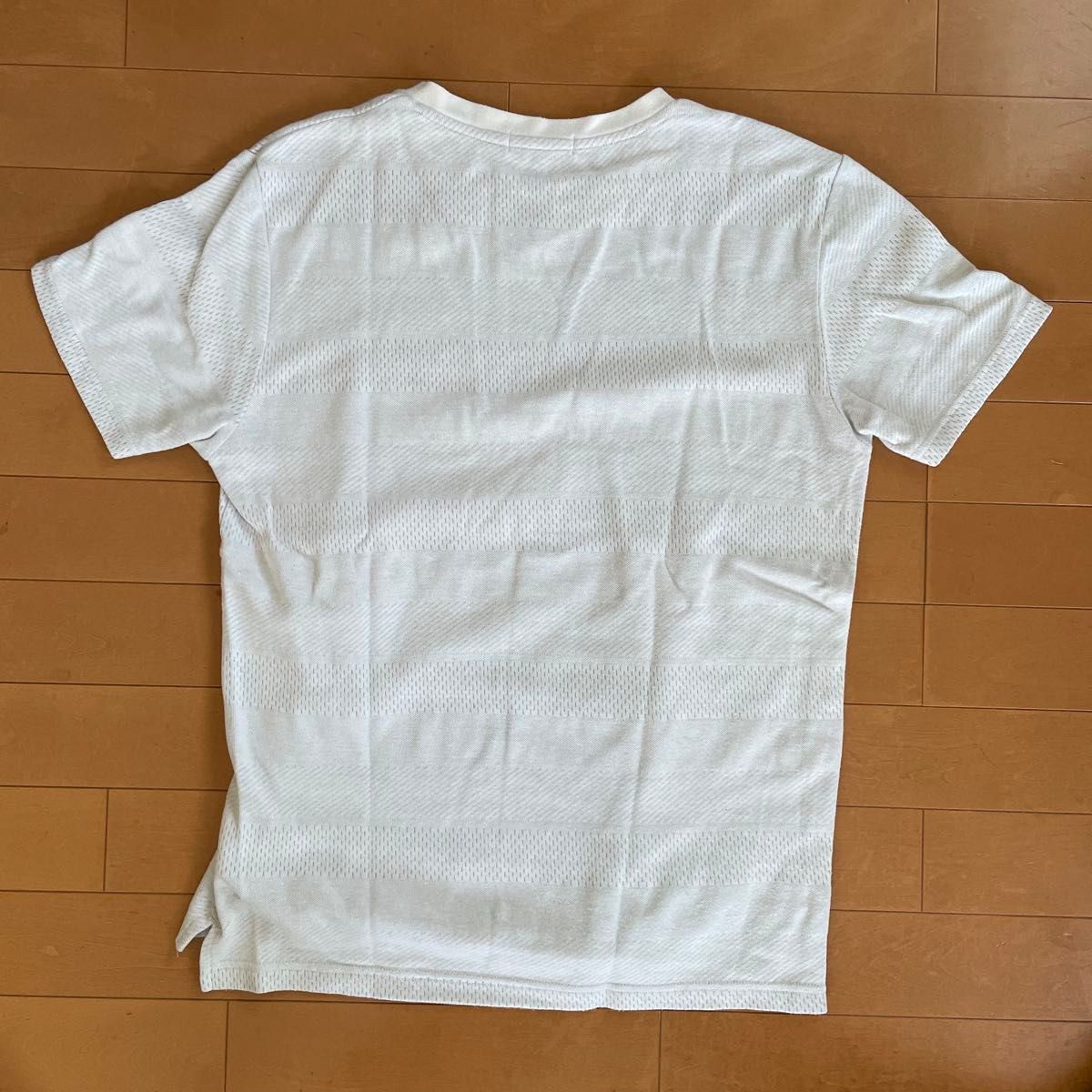 THE SHOP TK ホワイト Vネック Tシャツ Lサイズ|Yahoo!フリマ THE SHOP TK ホワイト Vネック Tシャツ Lサイズ|Yahoo!フリマ