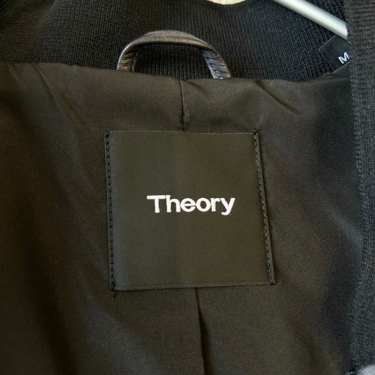 セオリー Theory 総柄 レザーボンバージャケット 本革 ネイビー セオリー Theory 総柄 レザーボンバージャケット 本革 ネイビー